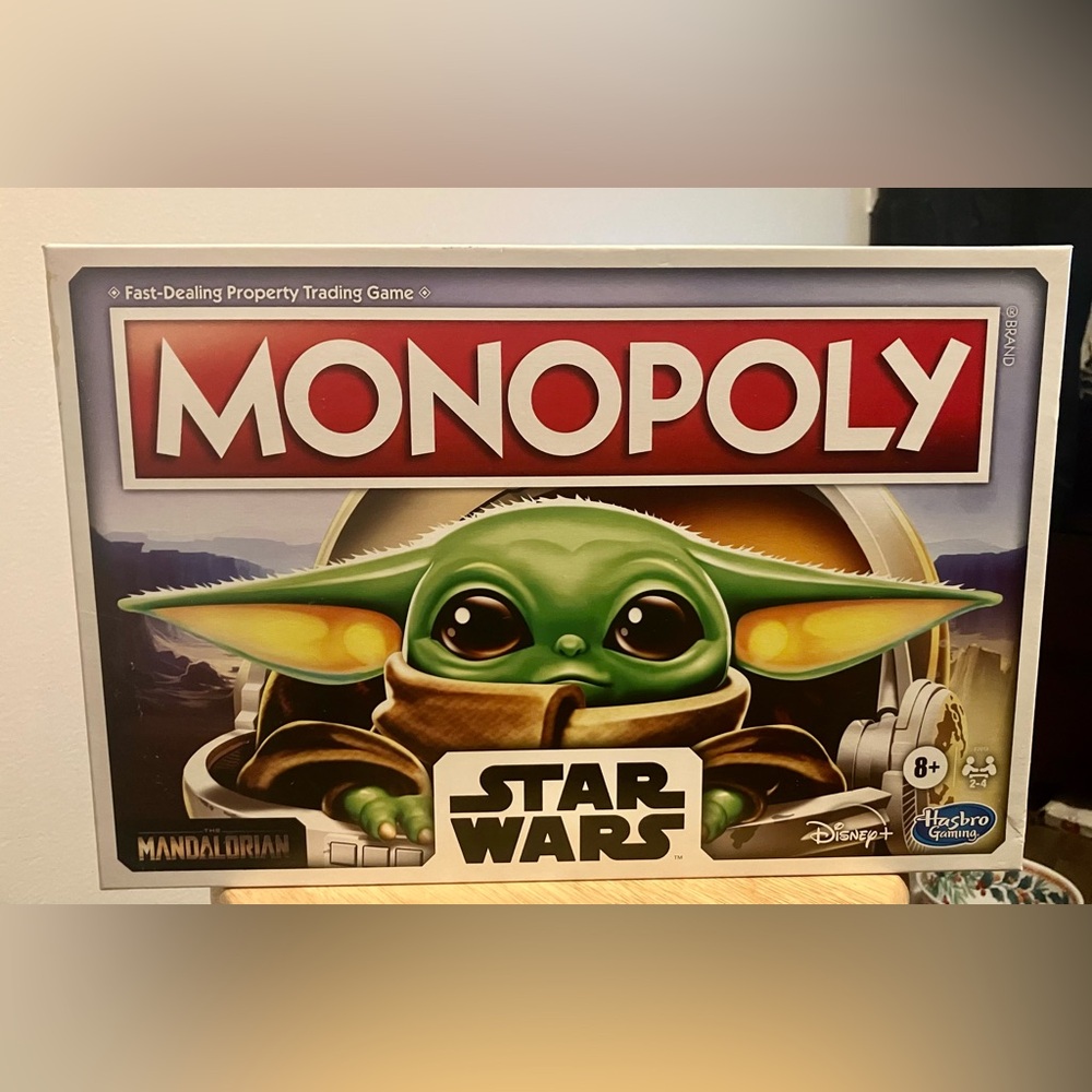 Monopoly Star Wars The Mandalorian Board Game - Green and Red